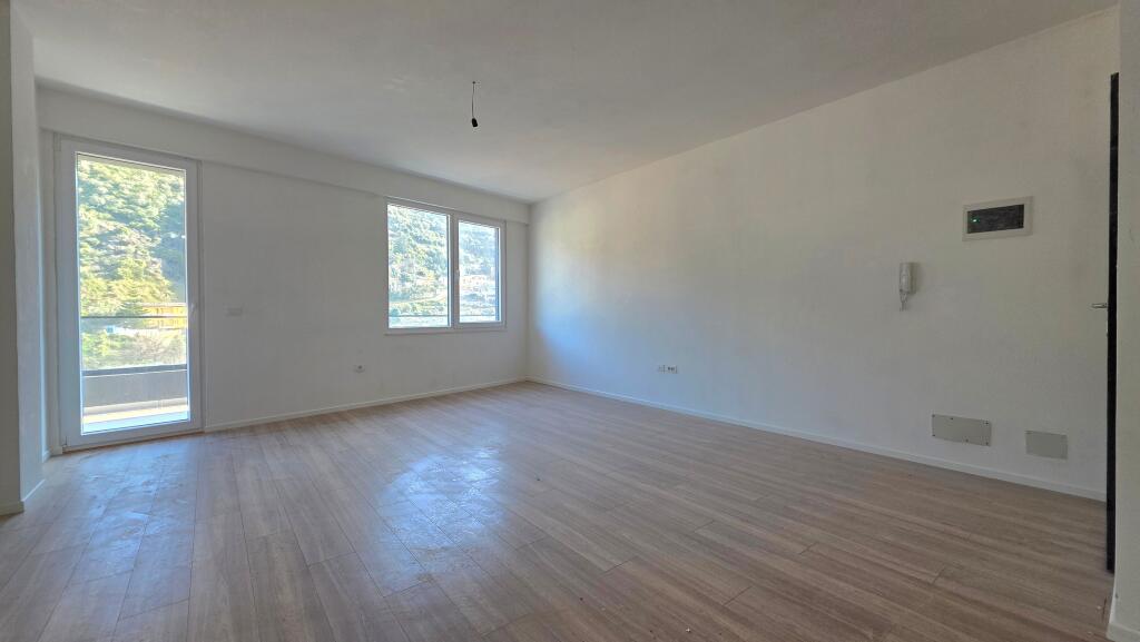 Apartament 1+1 në shitje në Lungomare, Vlorë