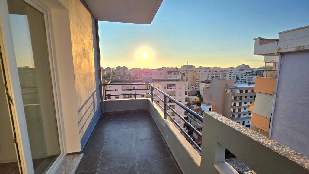 APARTAMENT 1+1 NË SHITJE PRANË PALESTRËS SË MUNDJES, VLORE