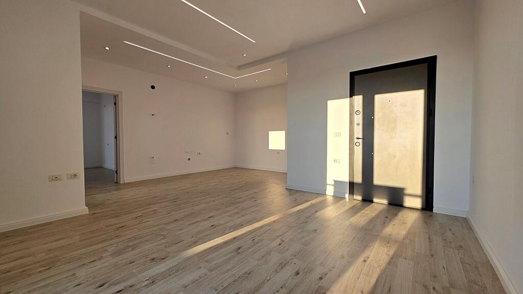 APARTAMENT 1+1 NË SHITJE PRANË PALESTRËS SË MUNDJES, VLORE