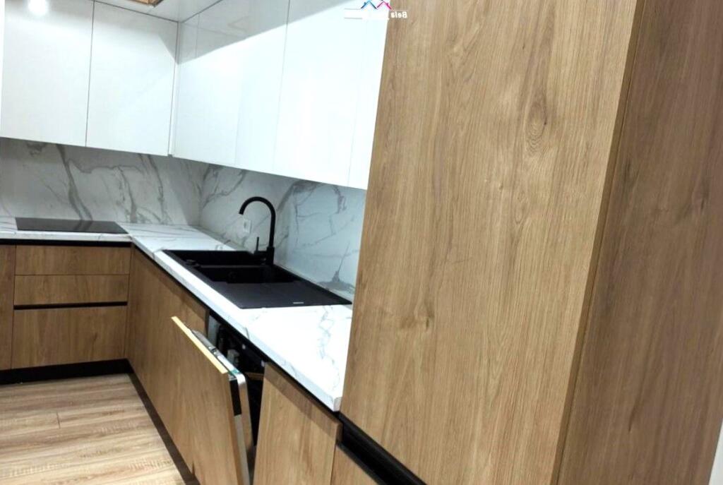 Apartment For Rent 2+1 Near Paris Commune (ID B2201669) Tirana