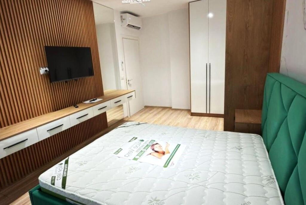 Apartment For Rent 2+1 Near Paris Commune (ID B2201669) Tirana