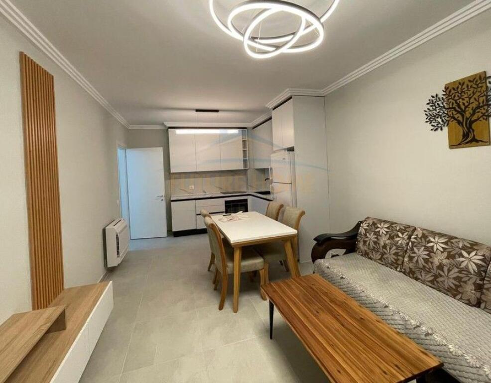 Qera, Apartament 2+1+Post parkimi, Univers City, QTU, Tiranë