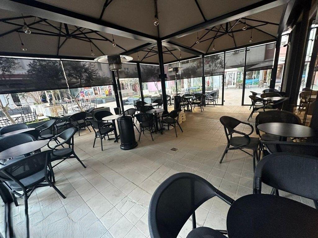 Bar Kafe në shitje në Kompleksi Magnet, Tiranë0 m² 180,000 €
