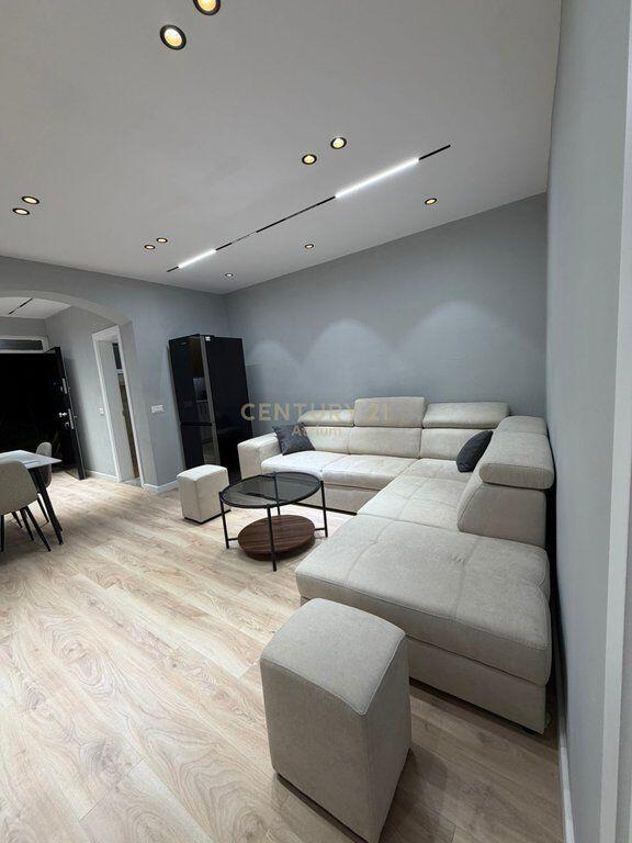 Jepet me Qira Apartament 1+1 tek Oxhaku