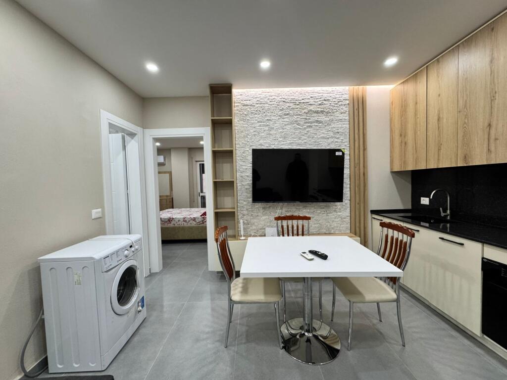 Apartament me qera ne plazh hekurudha