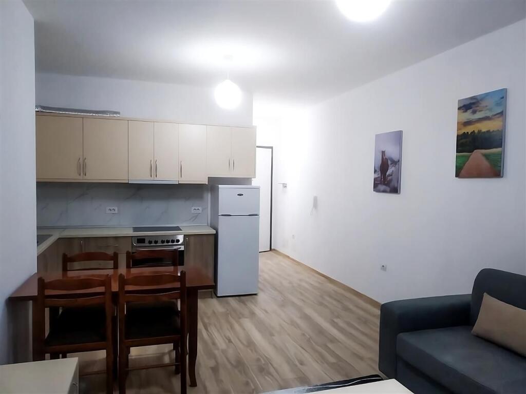 APARTAMENT ME QERA 1+1 LAPRAKE 50.000 LEKE