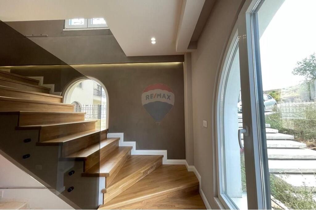 ***Villa - In Affitto - Mjull Bathore***