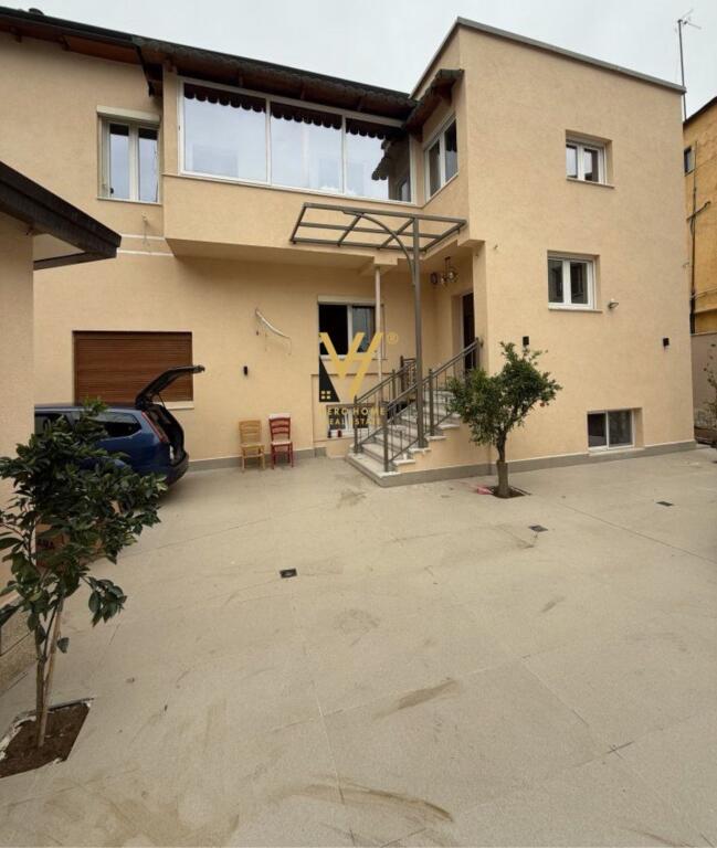 BUSINESS BUILDING FOR RENT 440 M2 ON NAIM FRASHERI STREET  200,000 LEKE