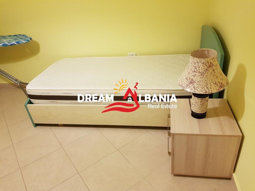 Jepet me qera apartament 2+1+2 ne rrugen e Barrikadave prane Gjimanzit Sami Frasheri (ID 42215460)