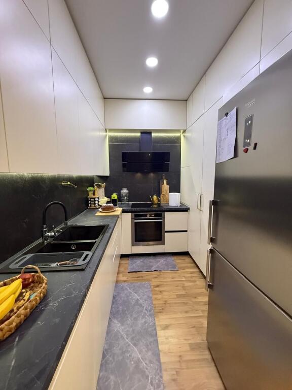 2+1 apartment for rent at the Mangalem Complex in Ali Demi.