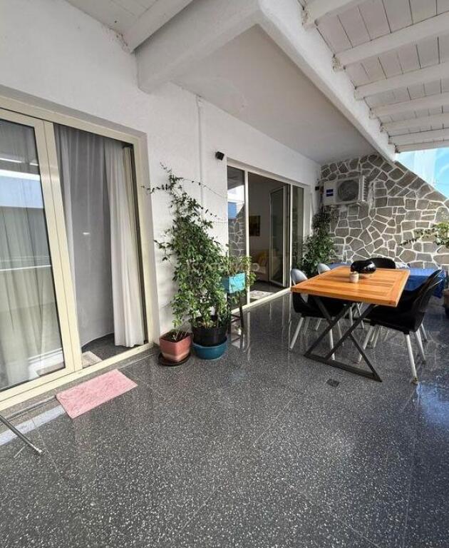 SHITET APARTAMENT 1+1 PAMJE ANESORE DET ,"PLAZH I VJETER " VLORE