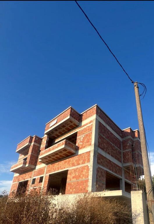 🏡 Vilë 3-Katëshe për Shitje [EKSKLUZIVE] – Gjiri i Lalzit 🌊✨