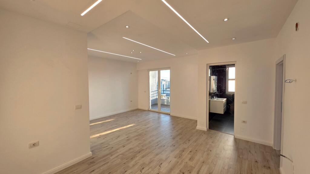 APARTAMENT 1+1 NË SHITJE PRANË PALESTRËS SË MUNDJES, VLORE