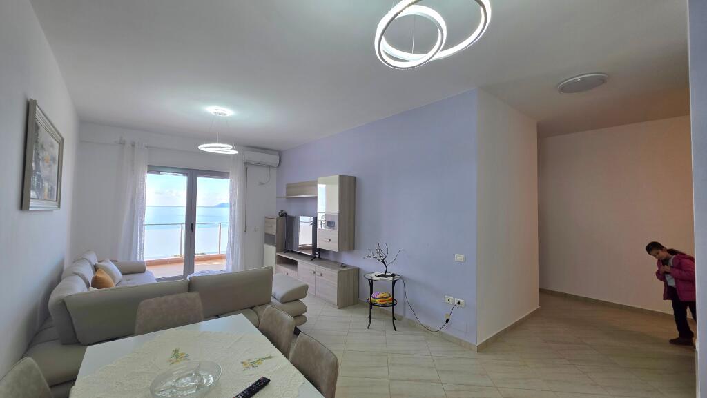 Apartment 2+1 for rent in Lungomare