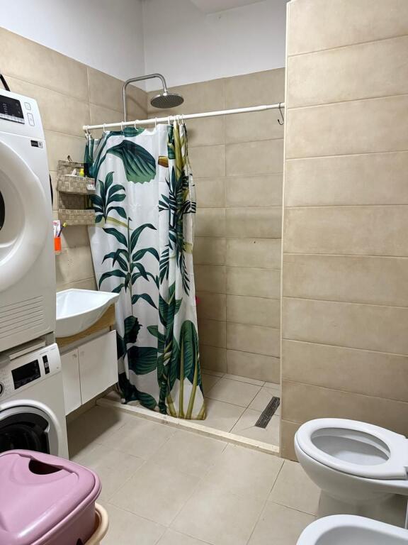 2+1 apartment for rent at the Mangalem Complex in Ali Demi.