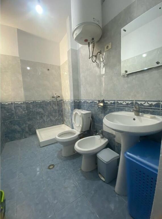 AFFITTASI APPARTAMENTO 1+1 – PAZARI I RI, Via Riza Cerova (vicino alla Scuola Partizani, 
