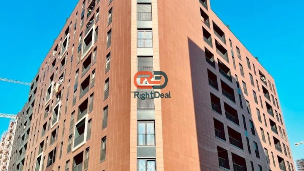 Cmim Kleringu! Tek Bulevardi I Ri, Shitet Apartament 2+1+2, Me Orientim Perfekt!