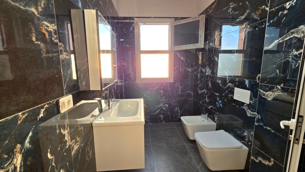 APARTAMENT 1+1 NË SHITJE PRANË PALESTRËS SË MUNDJES, VLORE