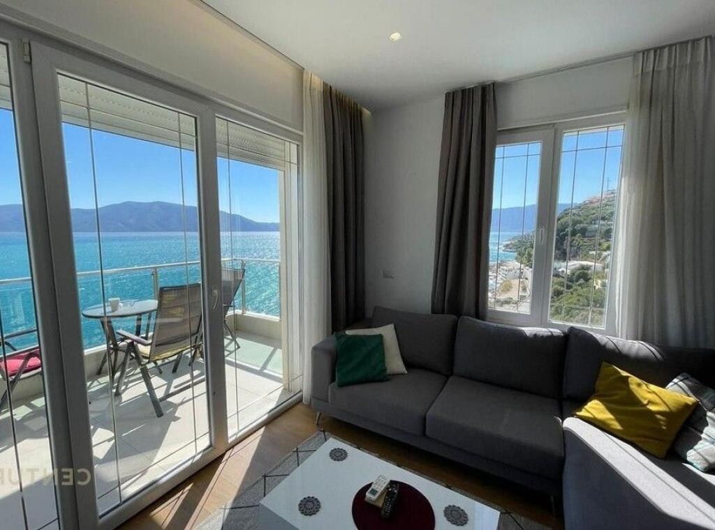 Shesim super apartament ne Vlore ,pamje nga deti