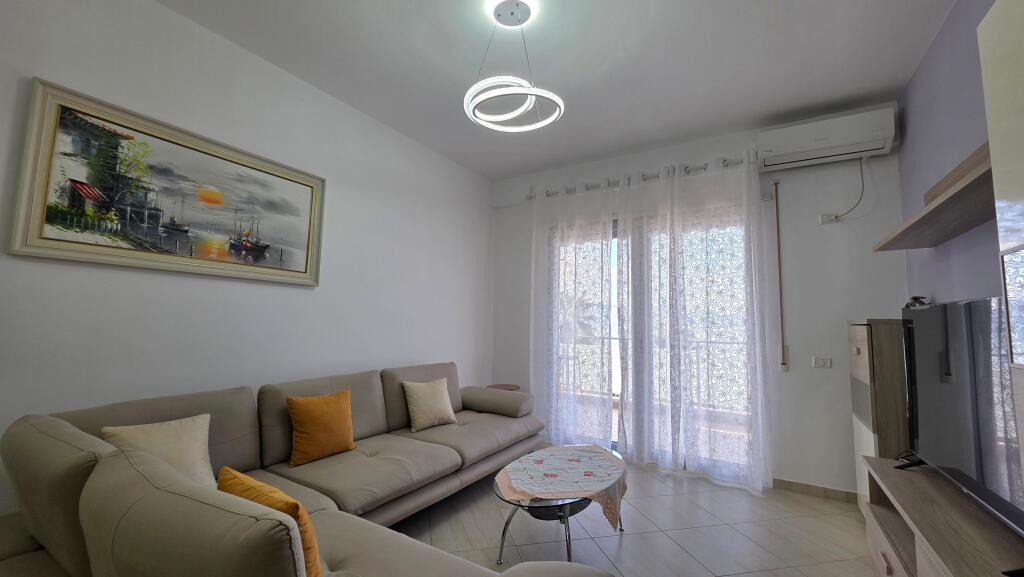 Apartment 2+1 for rent in Lungomare