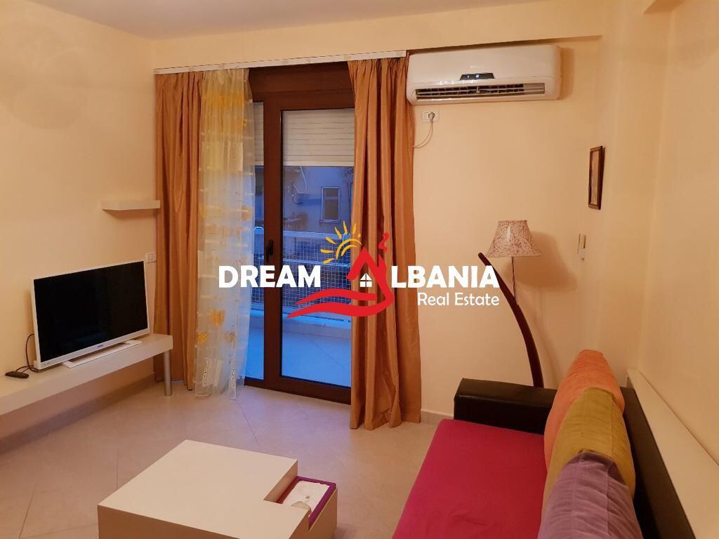Jepet me qera apartament 2+1+2 ne rrugen e Barrikadave prane Gjimanzit Sami Frasheri (ID 42215460)