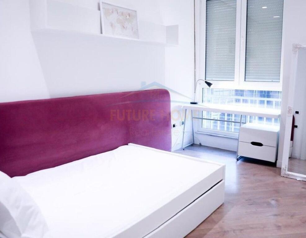 Shitet, Apartament 2+1+2, Selvia, Tiranë.