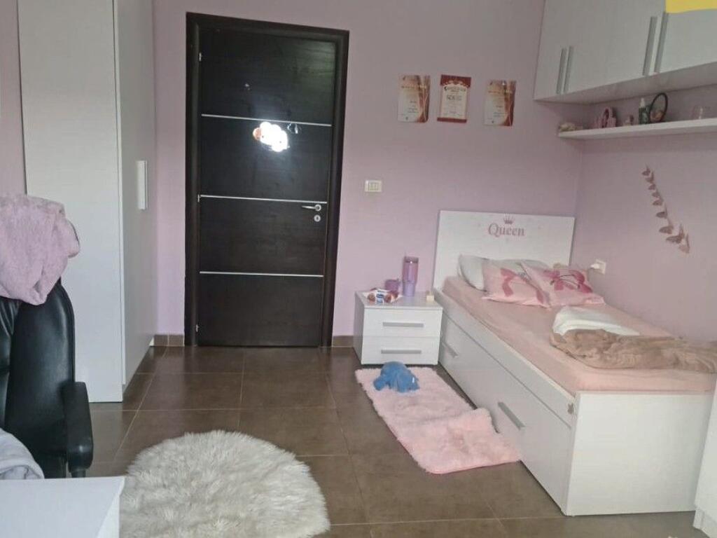 Shitet, Apartament 2+1+2, Kodra Diellit, Tiranë.