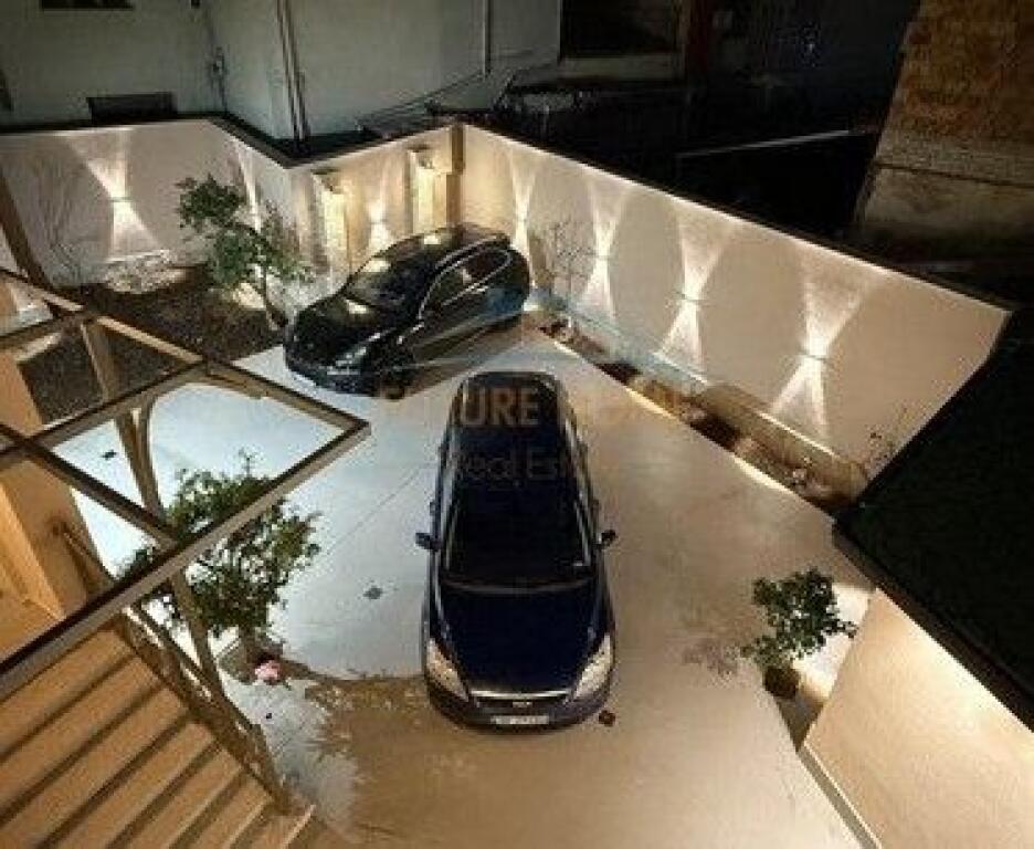 Qira, Godine 3 Kateshe+POSTE PARKIMI,Rruga e Kavajes