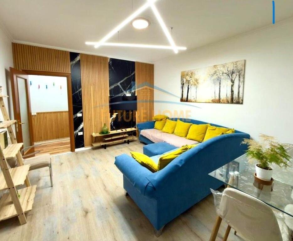 Appartamento 3+1+2+Posto Auto, Lago Asciutto, Tirana - AFFITTO