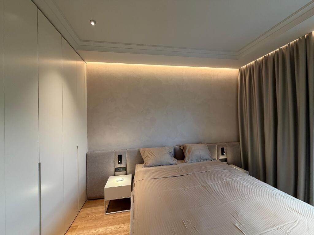 Apartment 3+1+2 with parking space for sale Pallati Orion, Rruga e Kosovarëve