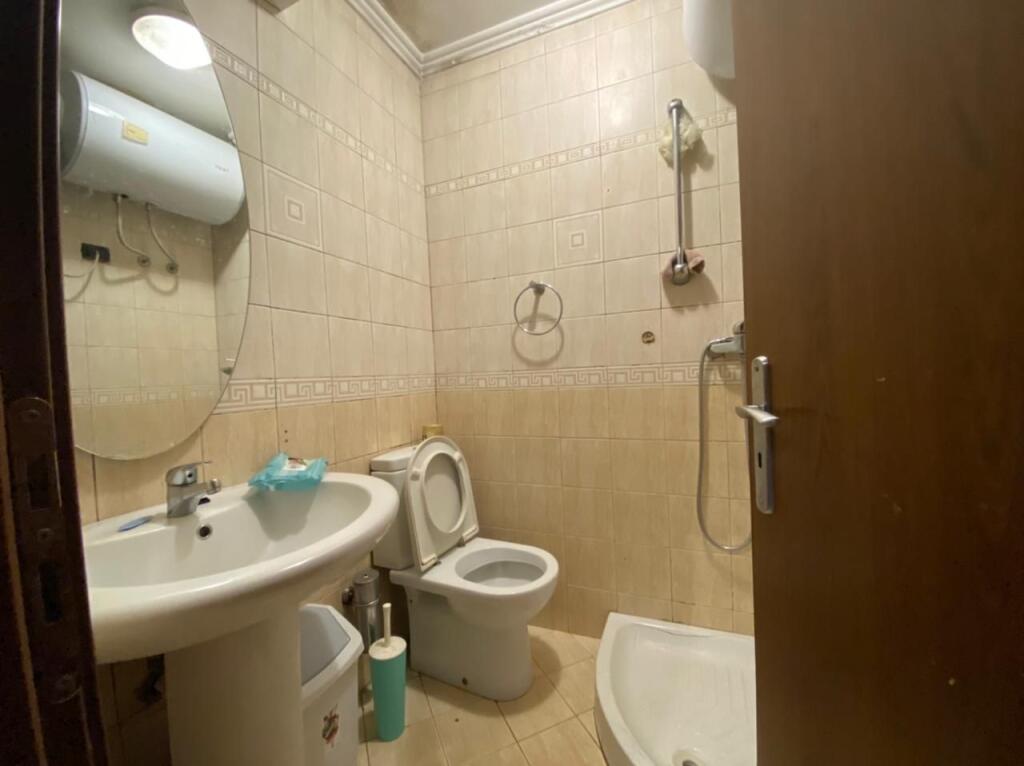 🏠 Jepet me qira apartament 3+1+2