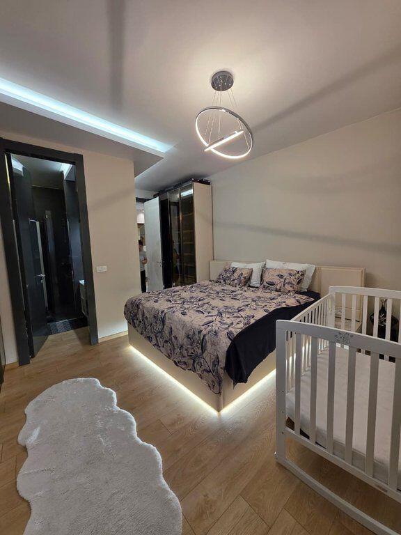 Shitet apartament 2+1+2 Komuna e Parisit