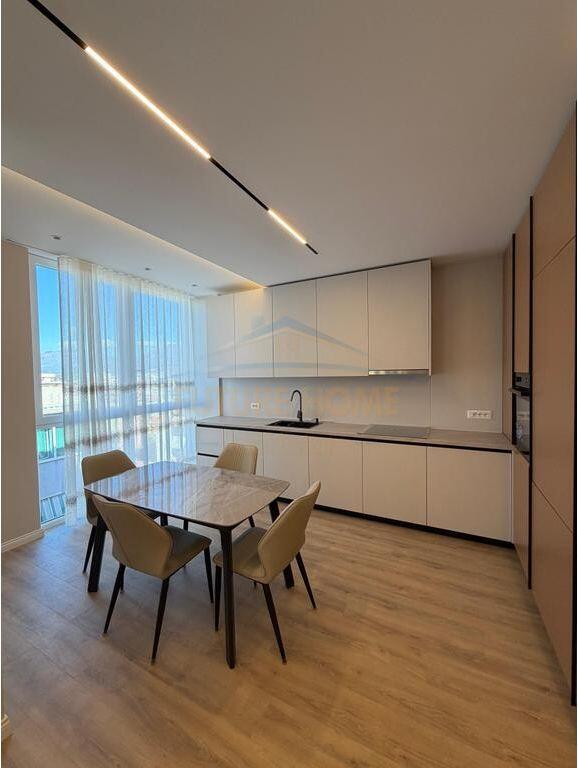 Rent, Apartment 2+1+2, Galeria, Barrikadave Street, Tirana.