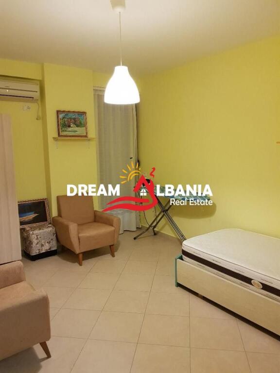 Jepet me qera apartament 2+1+2 ne rrugen e Barrikadave prane Gjimanzit Sami Frasheri (ID 42215460)