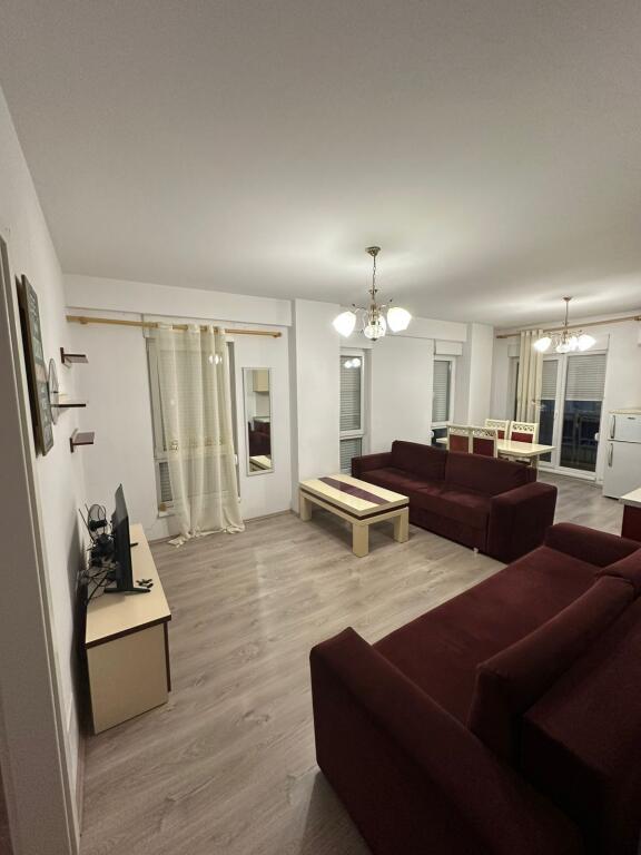 Apartament 1+1 me qera tek Ish Parku 21 Dhjetori