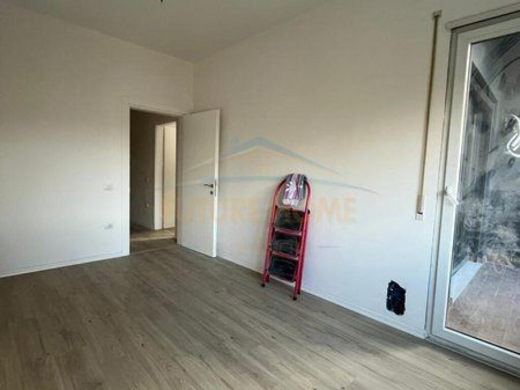 Shitet, Apartament 2+1+2, Kompleksi Henke, Tiranë