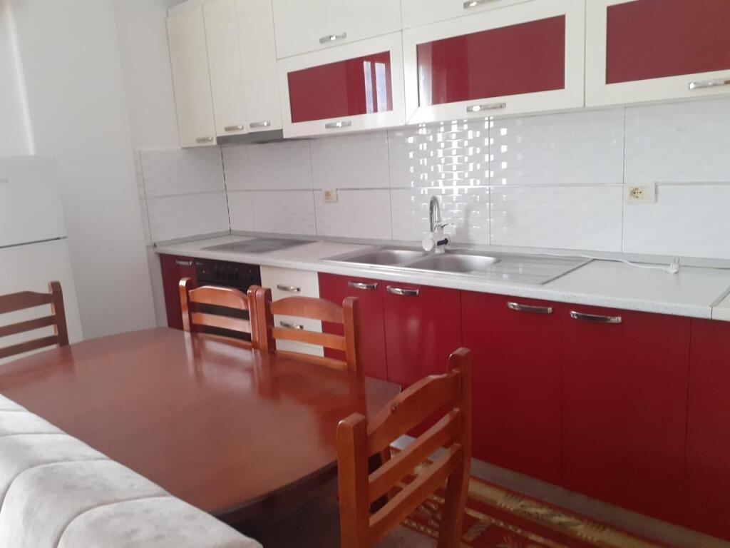 APARTAMENT ME QERA 1+1 LAPRAK 40.000 LEKE