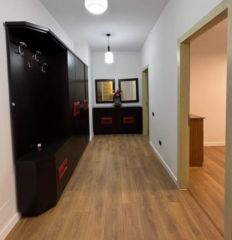 Shitet, Apartament 2+1+2, Oxhaku , Tiranë