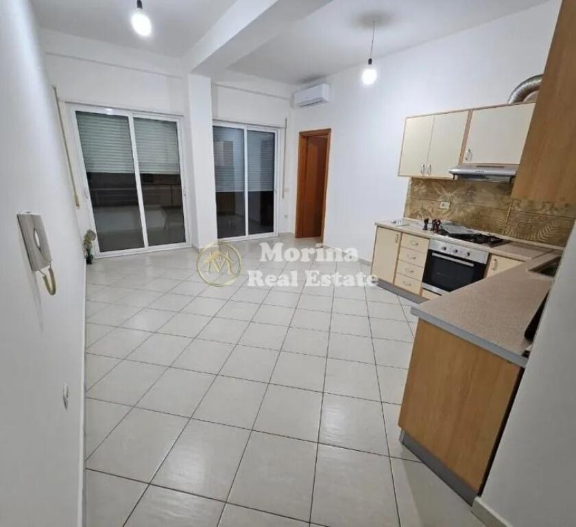 Rent | Apartment 2 + 1 | Dry Lake | 600 €/month