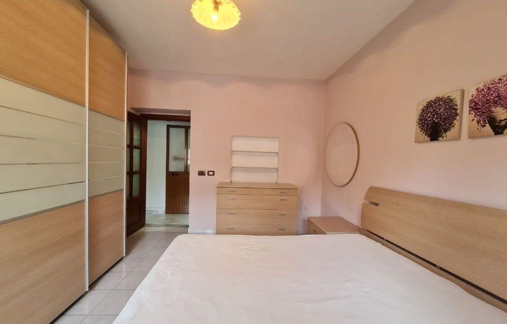 Affitto appartamento 1+1, in via Naim Frasheri vicino a Zogu te Zi