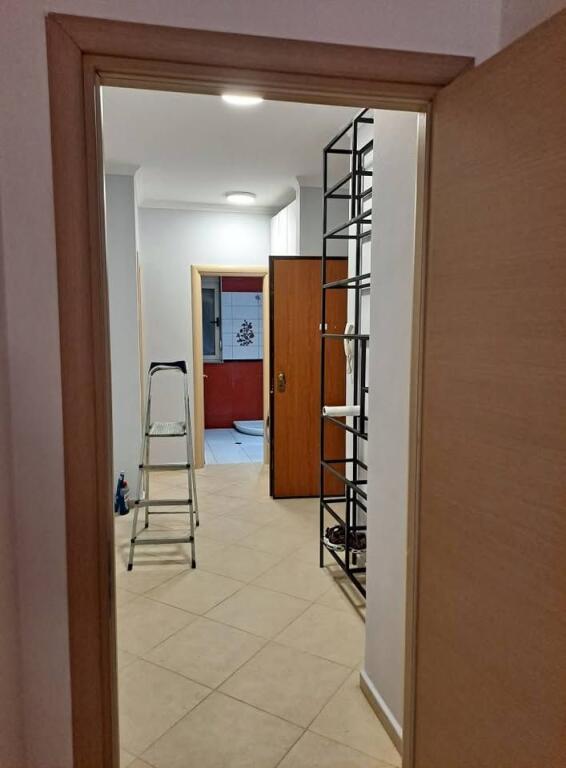 Apartament ne shitje 2+1+ 2 Ballkone tek Liqeni i Thate