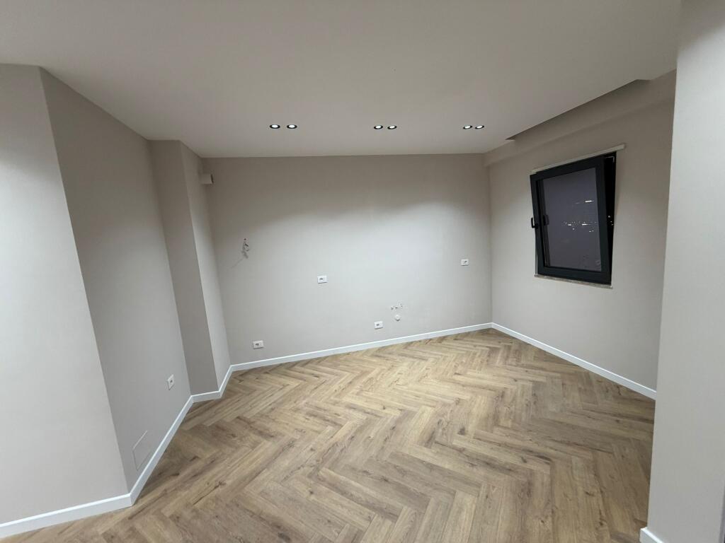 🏢 Astir,Oasis Residence jepet me qera apartament ,2+1+2,bosh.1,000 EURO (Neto )