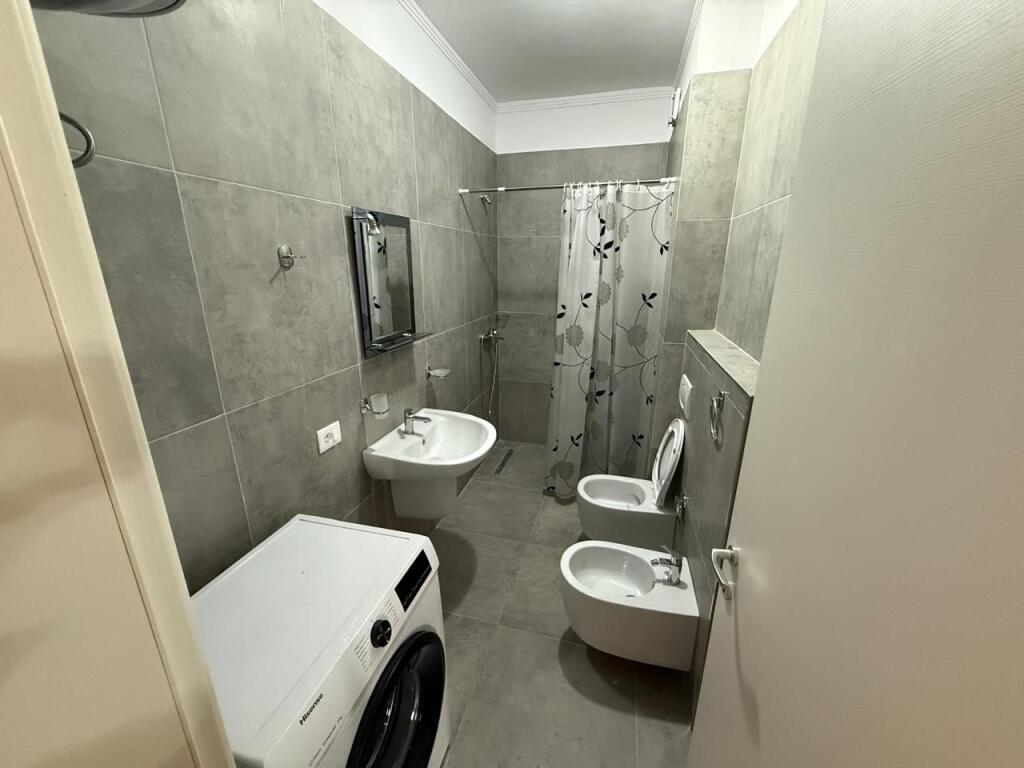 1+1+Parking Me Qera, Rezidenca Oasis, Astir