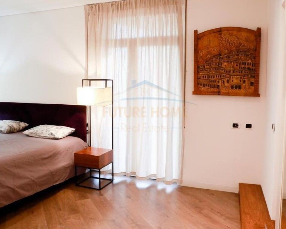 Shitet, Apartament 2+1+2, Selvia, Tiranë.