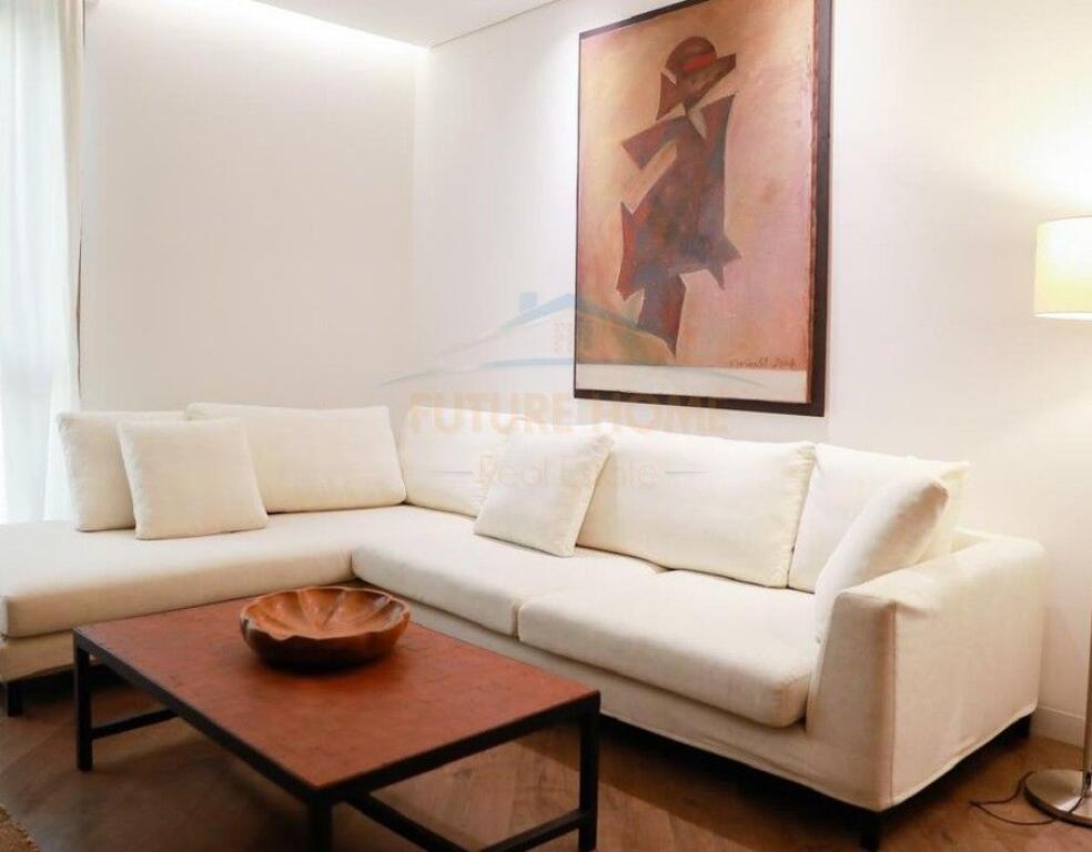 Shitet, Apartament 2+1+2, Selvia, Tiranë.