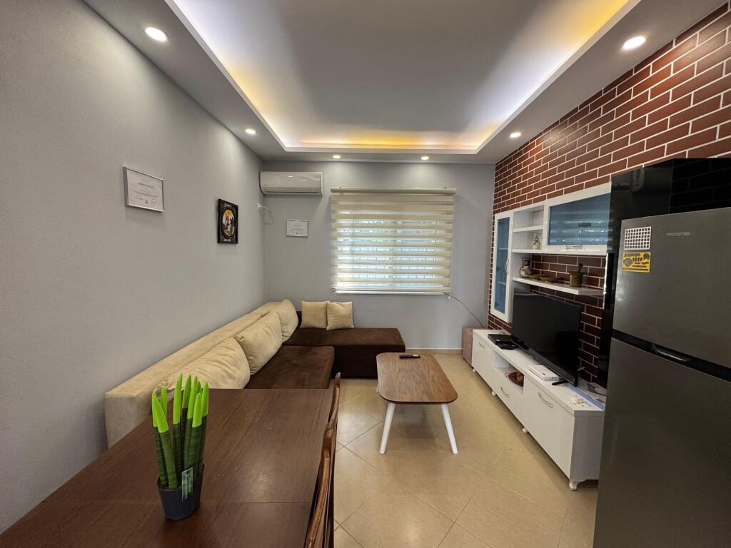 Jepet Shtepi Private me qera te Gjykata