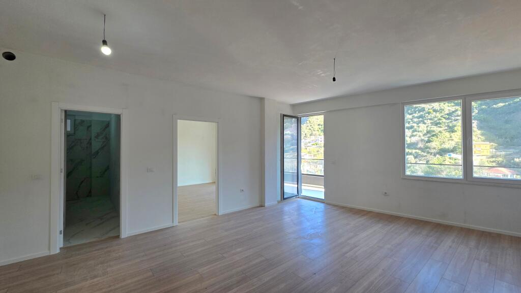 Apartament 1+1 në shitje në Lungomare, Vlorë