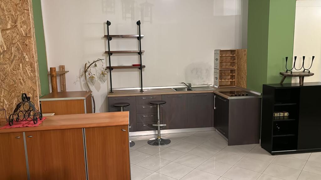 Jepen 2 zyra me qira në qëndër