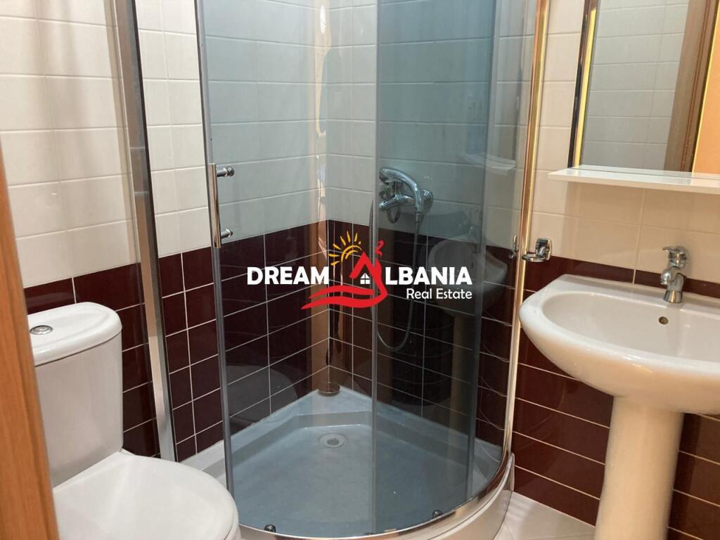 Jepet me qera apartament 2+1+2 ne rrugen e Barrikadave prane Gjimanzit Sami Frasheri (ID 42215460)