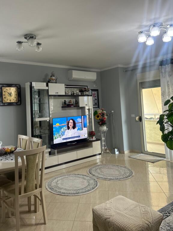 Shitet Apartament 2+1 + Post Parkimi, Rruga e Dajtit, Fresk – Tiranë